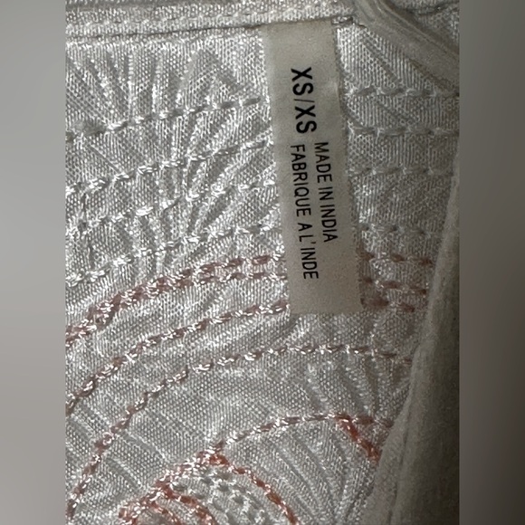 Rober Graham Classic Fit White Embroidered Button Down Shirt Sz XS - Picture 4 of 10